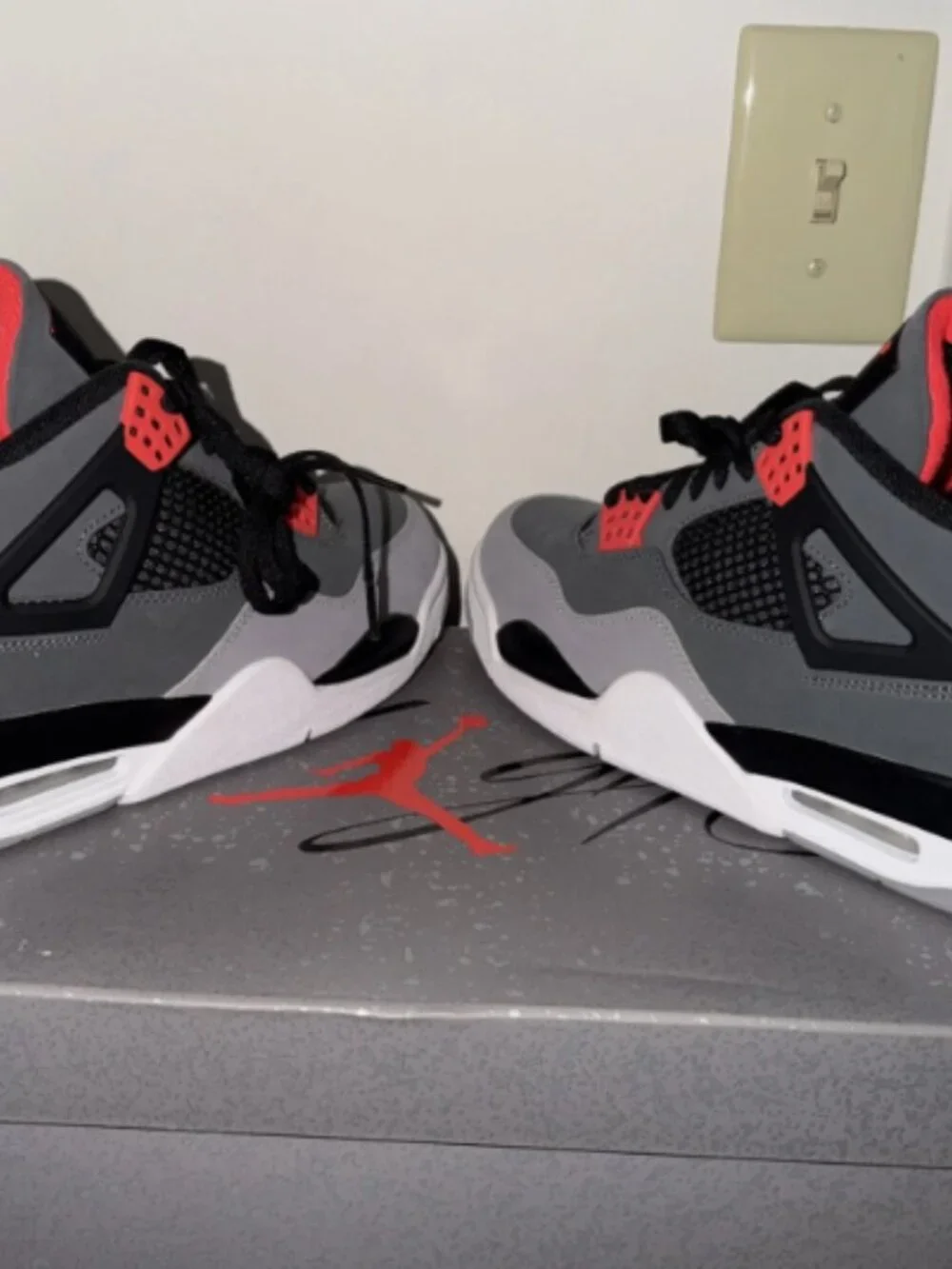 Nike Air Jordan 4 Retro Infrared Grey